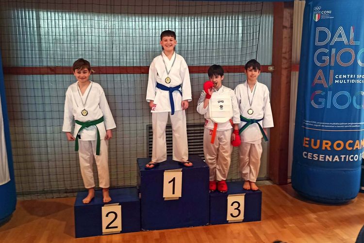 KARATE - Pioggia di Medaglie al Trofeo Tartarughe Ninjia di Bazzano